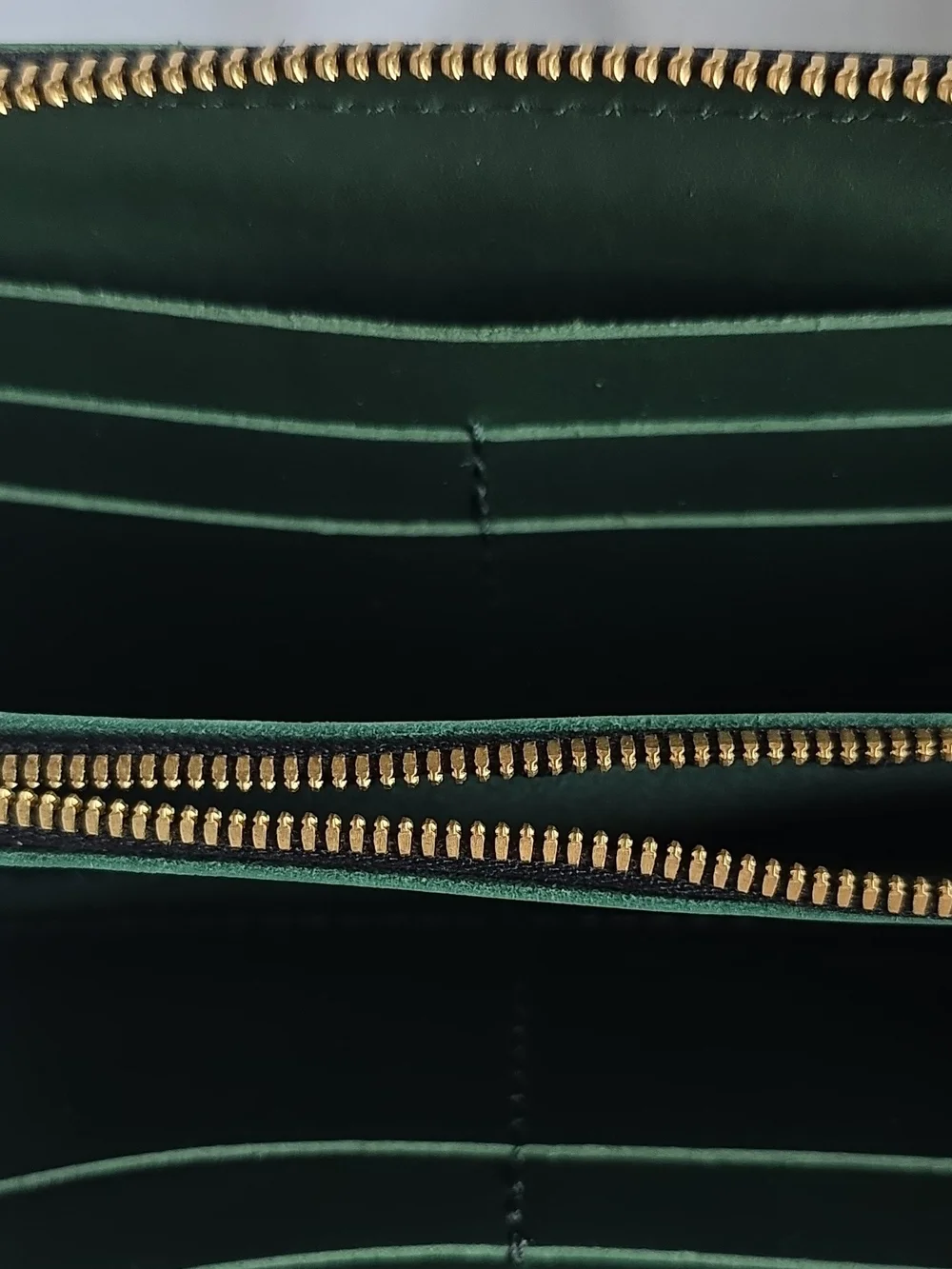 Portland Leather minimal versatile stitching